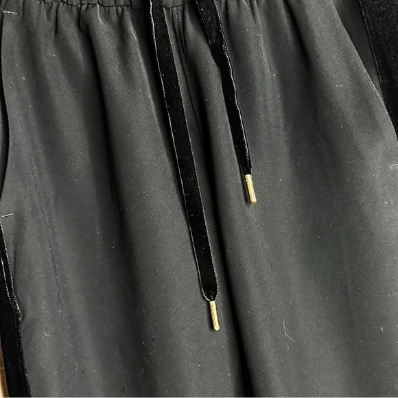 LULULEMON On the Fly Jogger *Velvet Trim Black Women’s Size 4 Athleisure Pants - Picture 5 of 13